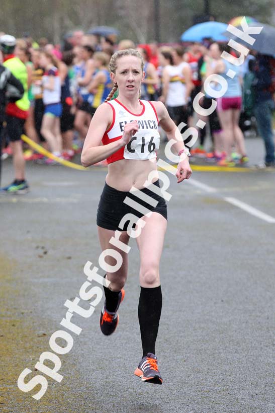 Senior womens relay, Elswick Good Friday Road Races. Photo: David T. Hewitson/Sports for All Pics